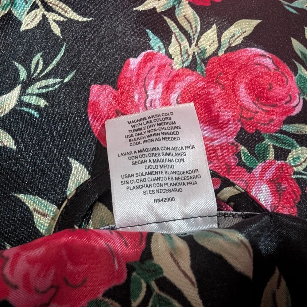 New Women's Pink K Robe Lingerie Tie Waist Flowers‎ Black Pink Roses Size Small